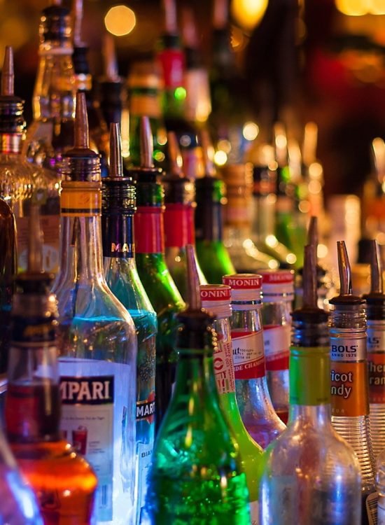 Bar-bottles-alcohol-drinks_1920x1080